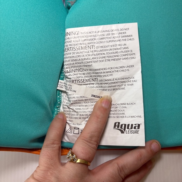 Swim Schools Deluxe Trainer Blue Sharks Level 2 Ages 4-6 Years New without Tags - Picture 9 of 11